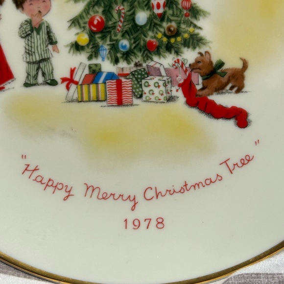 Gorham Christmas 1978 Happy Merry Christmas Tree Plate - Picture 3 of 5